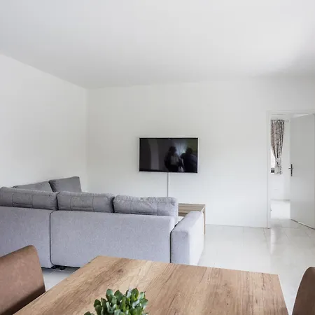 Immersi Nella Natura Con Accesso Al Fiume Maggia *